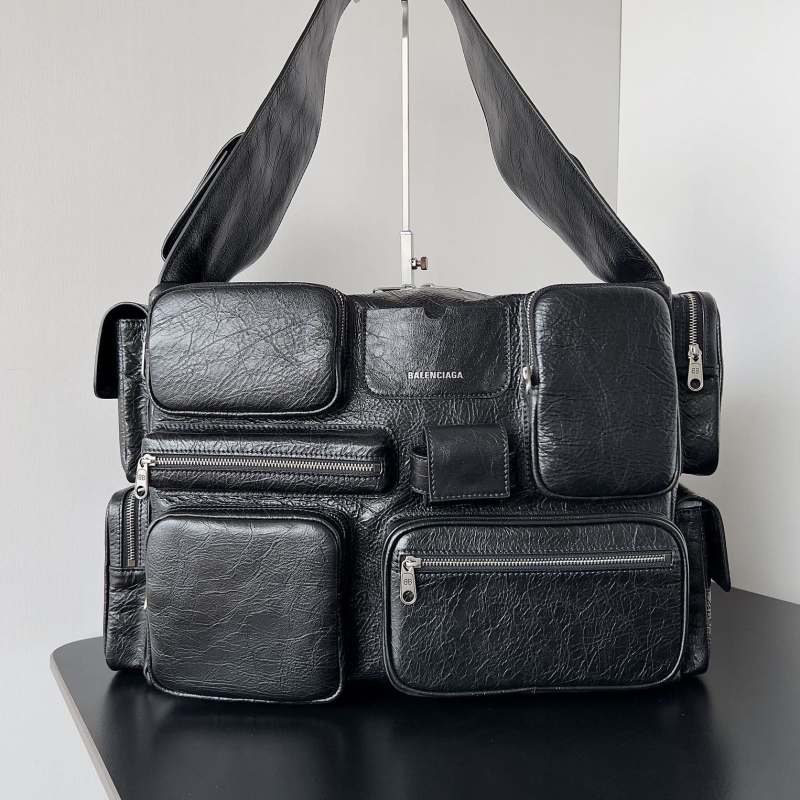 Ba*len*cia*ga top handle bags